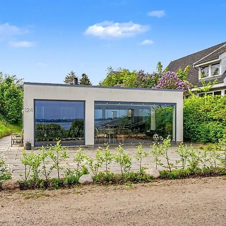 Vakantiehuis Laila - 50m From The Sea By Interhome *