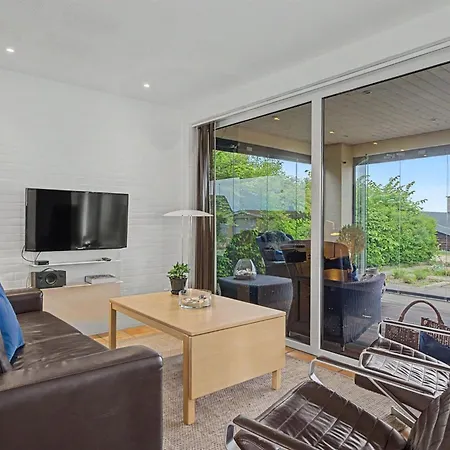 Laila - 50m From The Sea By Interhome Semesterbostad
